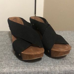 Women’s wedge sandals